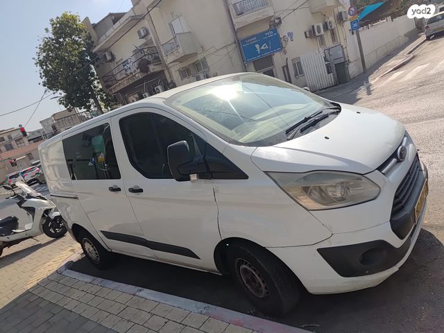פורד טרנזיט קוסטום