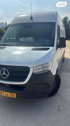 מודעת רכב מרצדס-בנץ ספרינטר