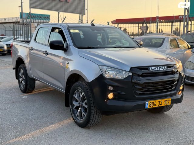 איסוזו די-מקס