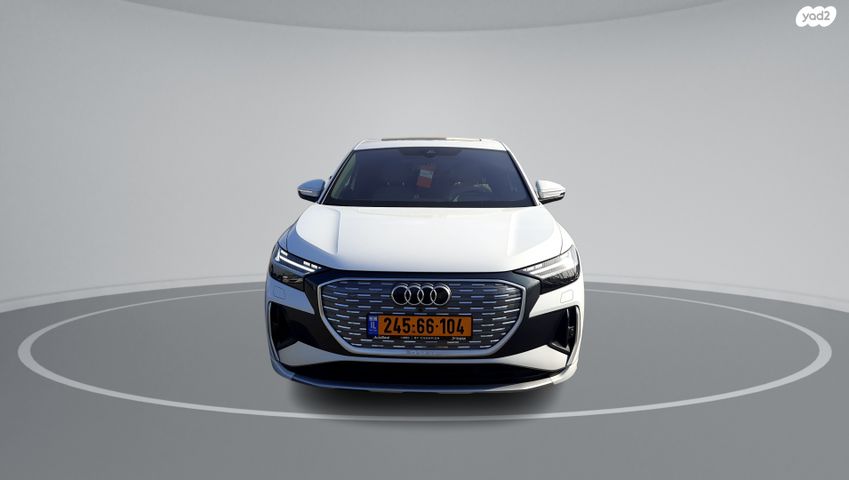 מודעת רכב אאודי Q4 e-tron