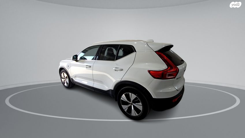 וולוו XC40