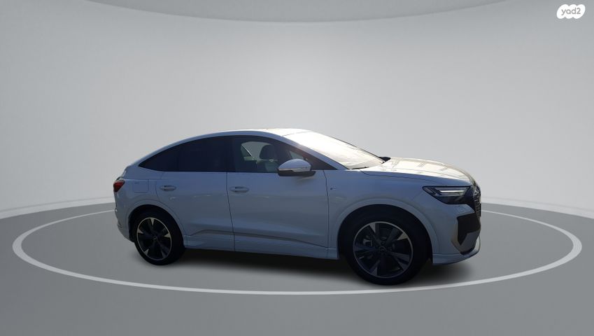 אאודי Q4 e-tron