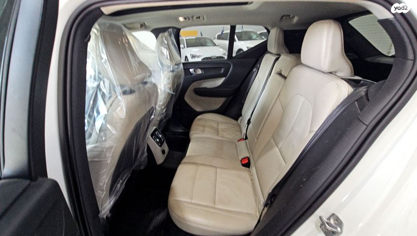 וולוו XC40