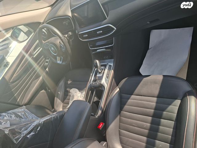 מודעת רכב אם ג'י EHS PHEV