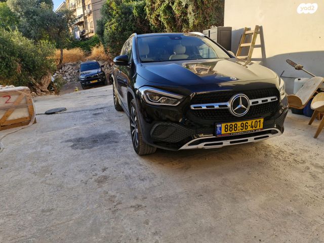 מודעת רכב מרצדס-בנץ GLA