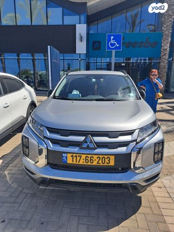 מודעת רכב מיצובישי ASX