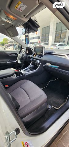 מודעת רכב טויוטה RAV4