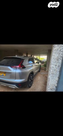 אקליפס קרוס 4X2 Instyle אוט׳ בנזין 1.5 (152 כ״ס)