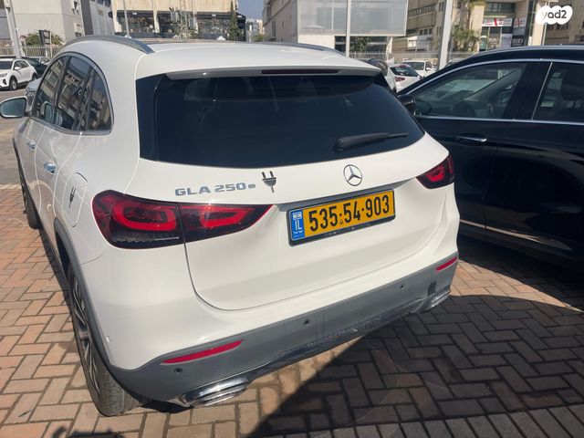 מרצדס-בנץ GLA