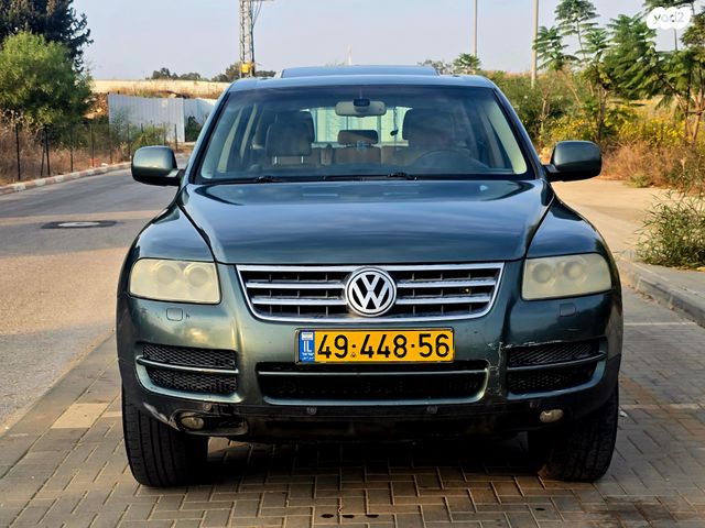 מודעת רכב פולקסווגן טוארג