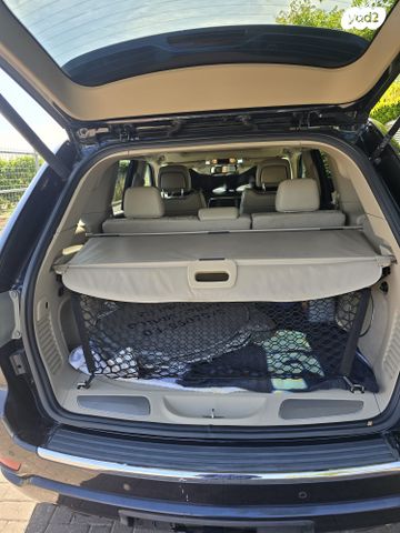 מודעת רכב ג'יפ גרנד צ'ירוקי