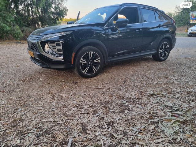 אקליפס קרוס 4X2 Executive אוט׳ בנזין 1.5 (152 כ״ס)