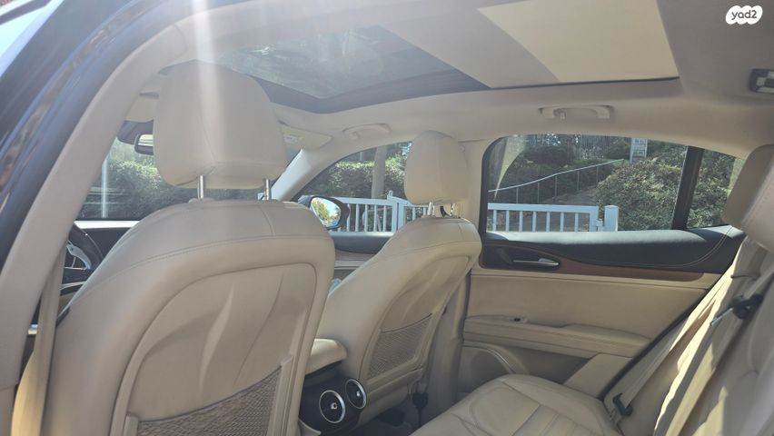 מודעת רכב אלפא רומיאו סטלביו 1