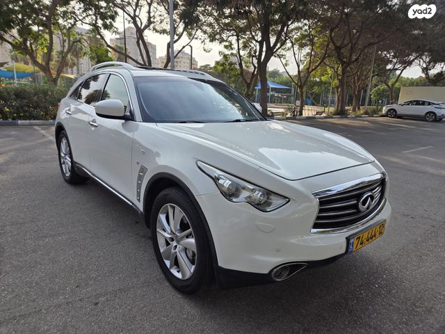 אינפיניטי FX37