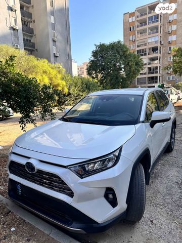 מודעת רכב טויוטה RAV4