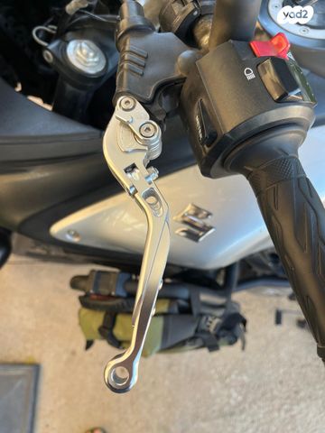 סוזוקי DL650 וי-סטרום