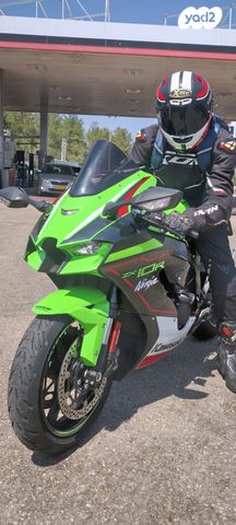 קאוואסאקי נינג'ה ZX 10R