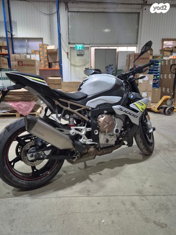 ב.מ.וו S1000R