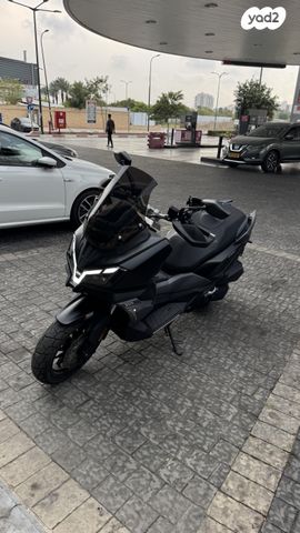 מודעת רכב סאן יאנג ADX 300