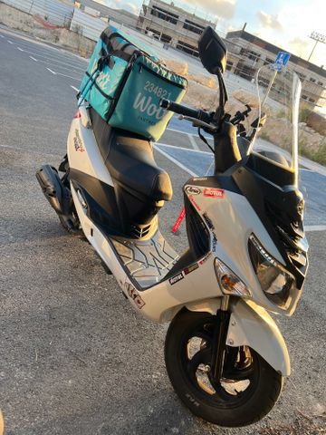 מודעת רכב סאן יאנג ג'וי רייד 200