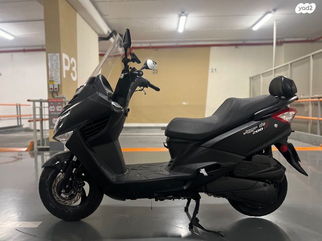 מודעת רכב סאן יאנג ג'וי רייד 200