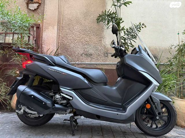 מודעת רכב סאן יאנג מקסים 400