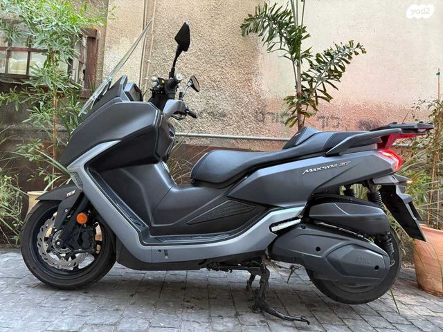 סאן יאנג מקסים 400