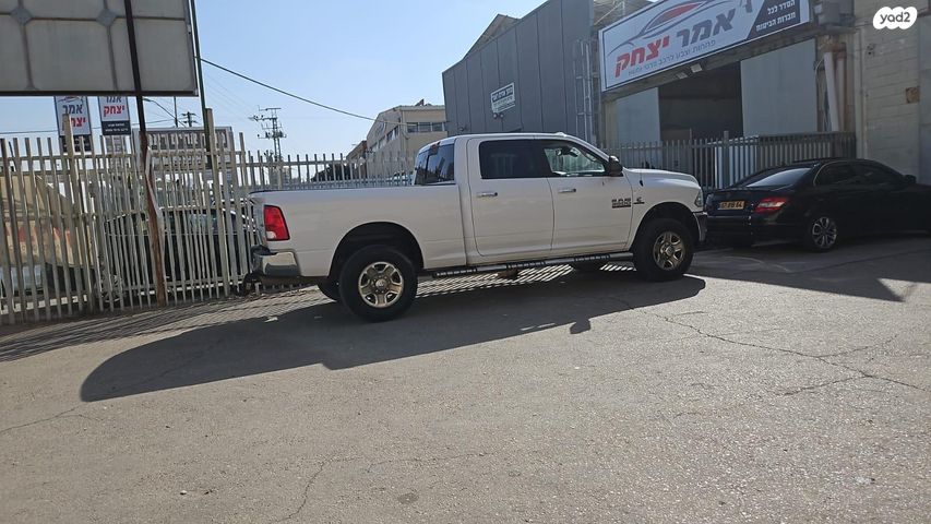 מודעת רכב דודג'