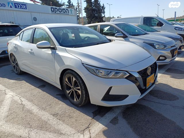 ניסאן סנטרה