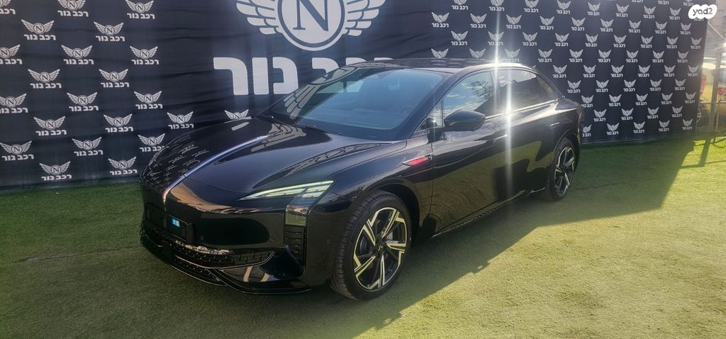 מודעת רכב הונגצ'י EH7