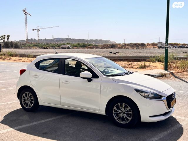 מודעת רכב מאזדה 2