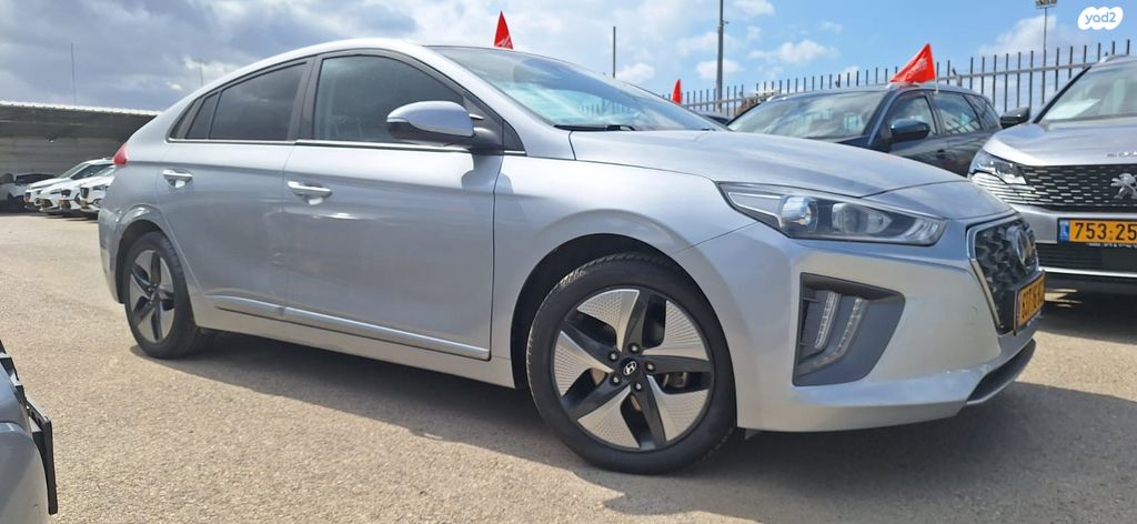 יונדאי איוניק