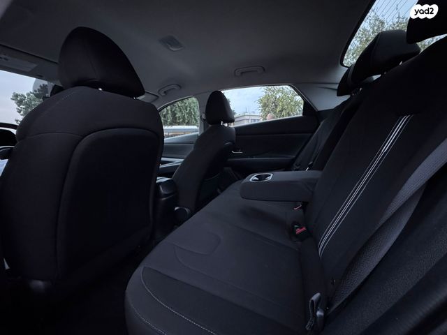 יונדאי אלנטרה