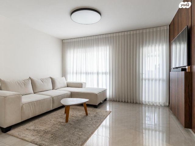 חטיבה שמונה 23