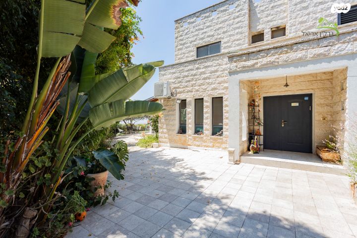 בית פרטי/ קוטג', מורן 245, ברקן, ברקן