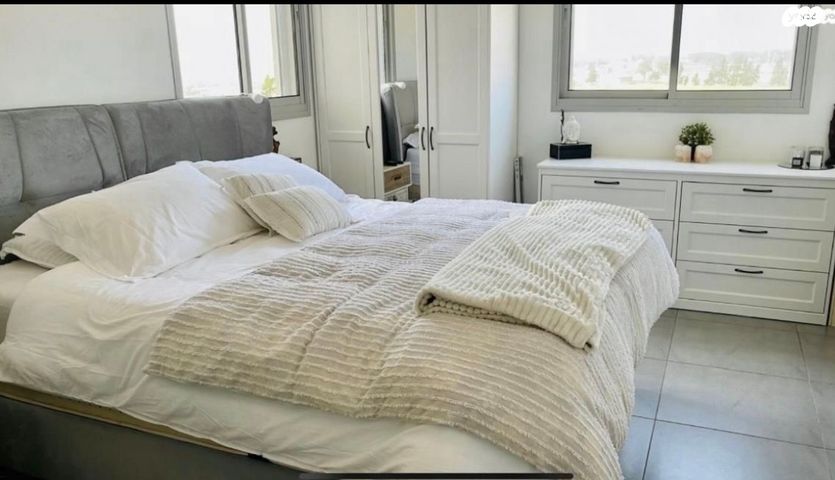 דירה, הגנים 9, נווה גן, רמת השרון