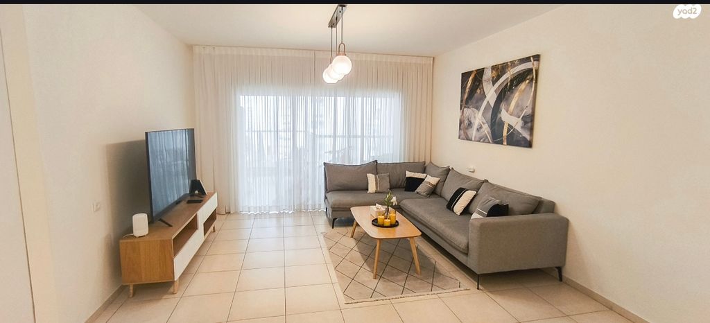 שדרות יצחק רבין 8