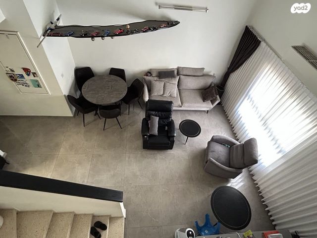 דופלקס, גינת אגוז 22, נווה גנים, פרדס חנה כרכור