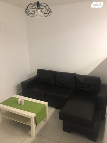 דירה, דוד רזיאל 12, חליסה, חיפה