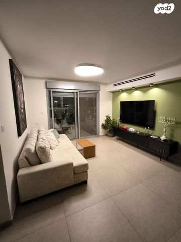 שדרות עמק חפר 53