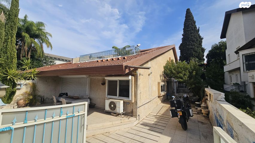 בית פרטי/ קוטג', לבונה 14, גולן, רמת השרון