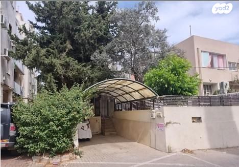 אבו חצירא 10