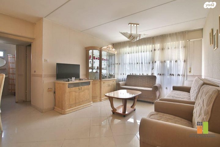 יהודה בורלא 4