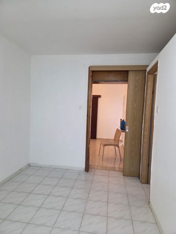 דירת גן, יסעור, יסעור, יסעור