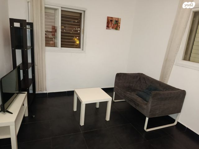 שדרות רוטשילד 17