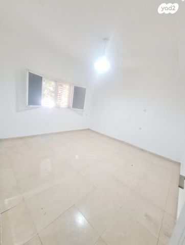 דירה, חנה סנש 8, שיכון ההסתדרות, בני ברק