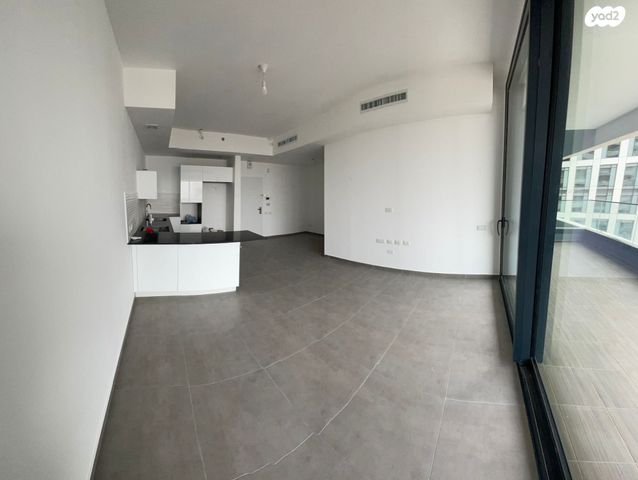 דרך מנחם בגין 158