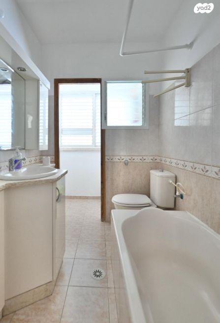 שמחה וילקומיץ' 12