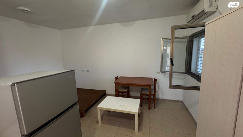 יחידת דיור, התות 1, תל עדשים, תל עדשים