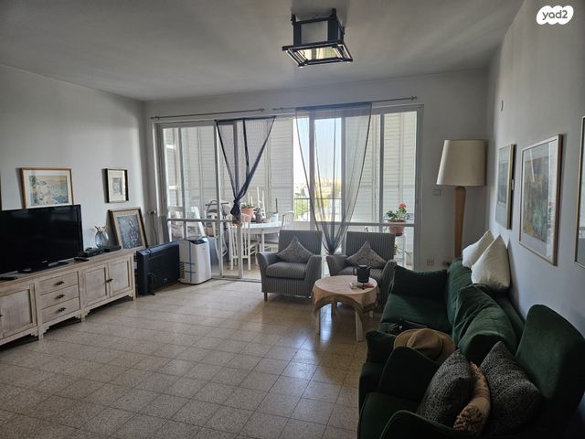 ארלוזורוב 53